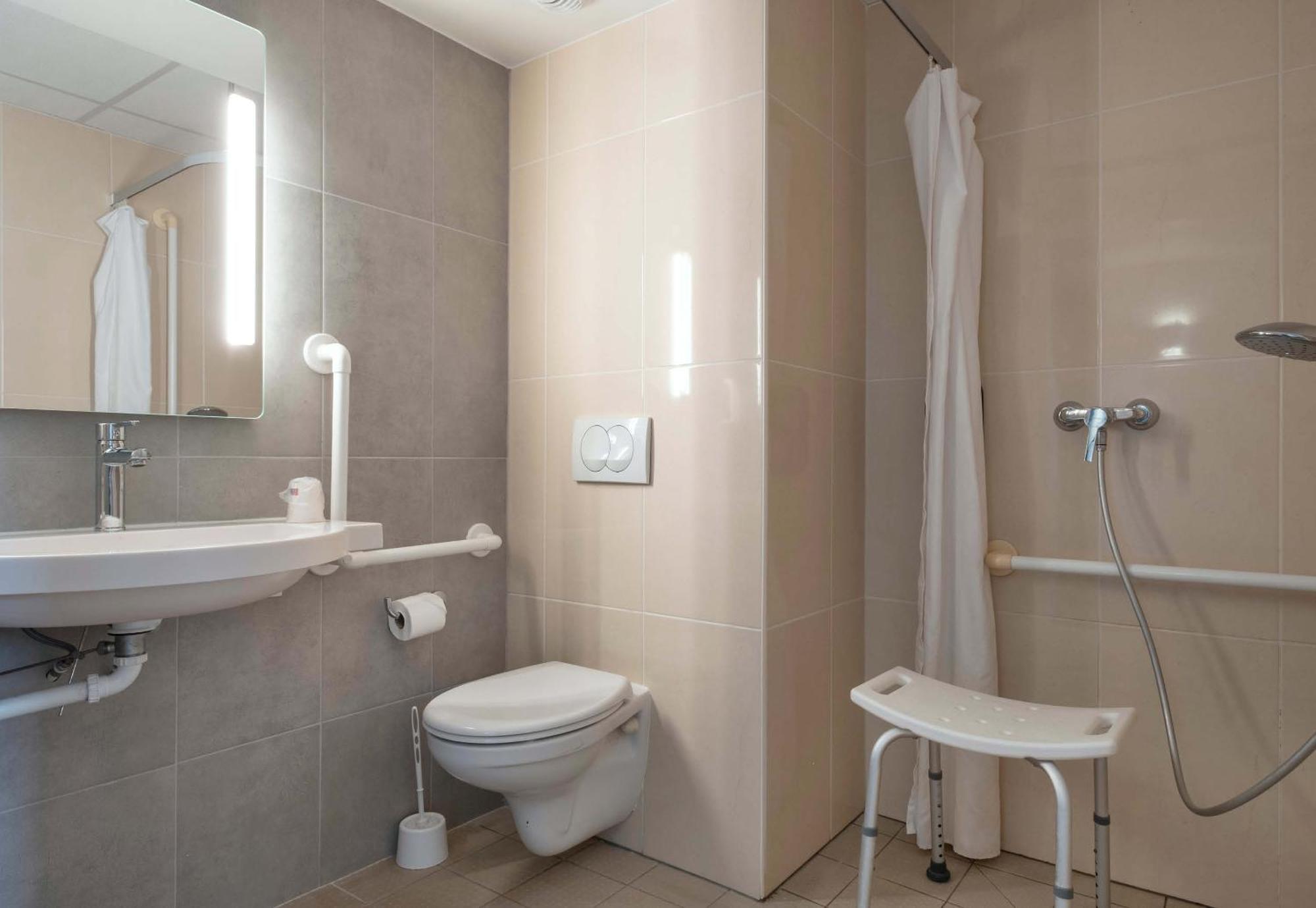 B&B Hotel Niort Marais Poitevin Est Dış mekan fotoğraf