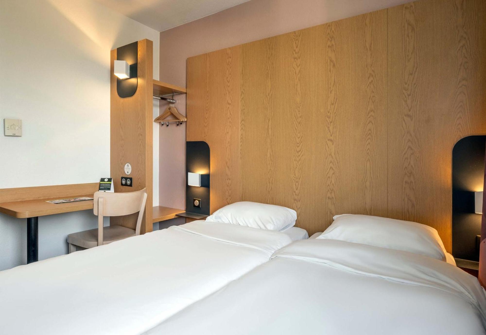 B&B Hotel Niort Marais Poitevin Est Dış mekan fotoğraf