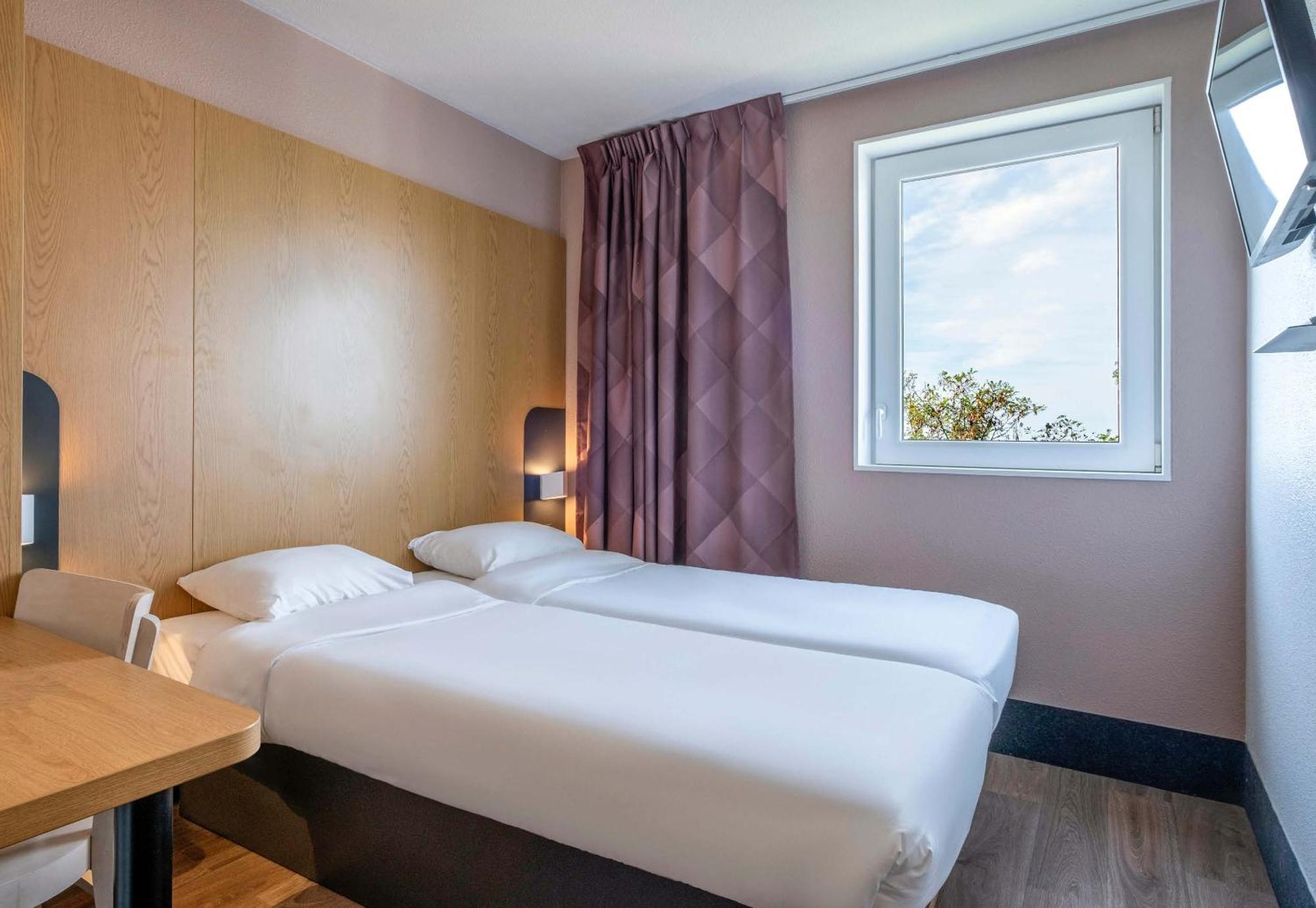 B&B Hotel Niort Marais Poitevin Est Dış mekan fotoğraf